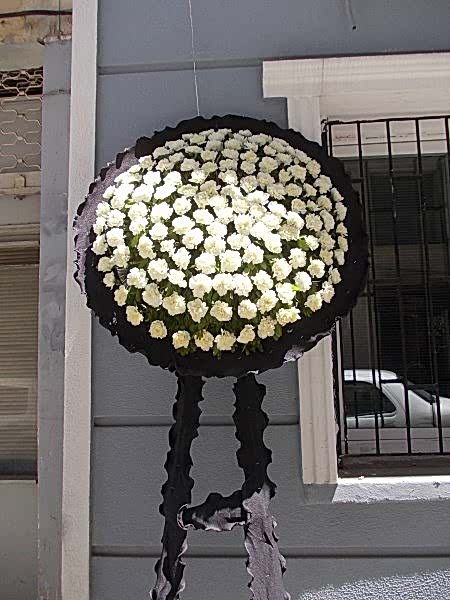 TEK GÖBEK CENAZE ÇELENGİ