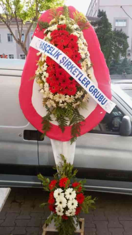 ÇİFT GÖBEKLİ HARİKA ÇELENK